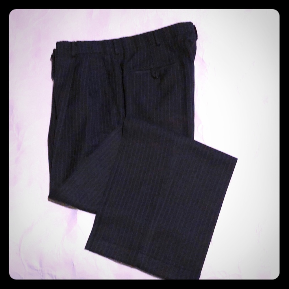 Haggar Men’s 34x30 Pinstripe Dress Pants